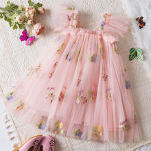 Carregar imagem no visualizador da galeria, Vestido de tul con bordados de flores y alas de mariposa