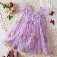 Carregar imagem no visualizador da galeria, Vestido de tul con bordados de flores y alas de mariposa