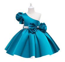 Carregar imagem no visualizador da galeria, Vestido de un solo hombro, manga abullonada, cinto y moño de lentejuelas