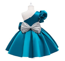 Carregar imagem no visualizador da galeria, Vestido de un solo hombro, manga abullonada, cinto y moño de lentejuelas