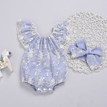 Carregar imagem no visualizador da galeria, Body celeste con encajes blanco y vincha
