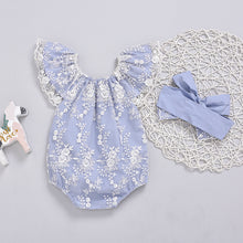 Carregar imagem no visualizador da galeria, Body celeste con encajes blanco y vincha
