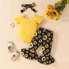 Carregar imagem no visualizador da galeria, Body amarillo acanalado y pantalón pata ancha negro de girasoles con vincha
