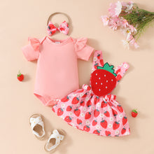 Carregar imagem no visualizador da galeria, Body rosa con volado y vestido tipo jardinera con estampas de frutillas con vincha
