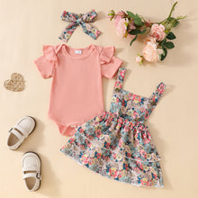 Carregar imagem no visualizador da galeria, Body con volado y vestido tipo jardinera floreado con vincha
