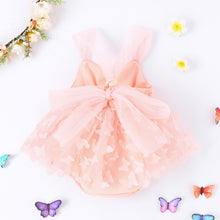 Carregar imagem no visualizador da galeria, Body vestido de tul salmón con mariposas
