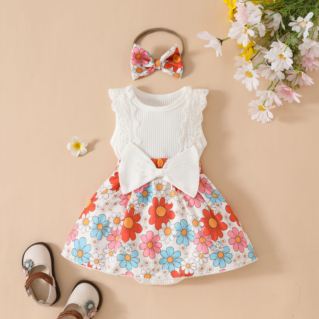 Body vestido acanalado blanco con moño, falda floreado y vincha