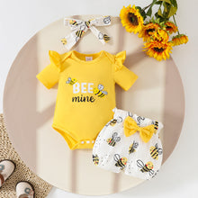 Carregar imagem no visualizador da galeria, Body amarillo con short blanco de abejas y vincha
