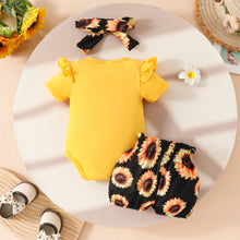 Carregar imagem no visualizador da galeria, Body amarillo con estampa, short negro de girasol y vincha
