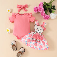 Carregar imagem no visualizador da galeria, Body salmón, pollera con tirante de oso y estampas de flores con vincha
