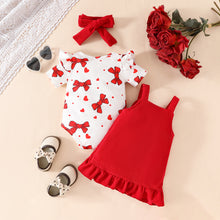 Cargar imagen en el visor de la galería, Body blanco con estampas de moños y vestido corderoy rojo de oso con vincha
