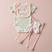 Cargar imagen en el visor de la galería, Body, pantalón, babero y medias
