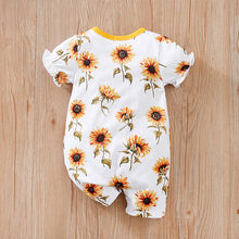 Cargar imagen en el visor de la galería, Body enterizo blanco con estampas de girasoles y tul
