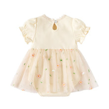 Cargar imagen en el visor de la galería, Body vestido crema con falda de tul y bordados de flores
