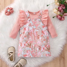Cargar imagen en el visor de la galería, Body rosa con volado y vestido tipo jardinera floreado
