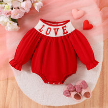 Carregar imagem no visualizador da galeria, Body rojo, cuello engomado con detalles de love

