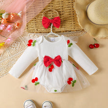 Carregar imagem no visualizador da galeria, Body blanco con falda de tul  y bordado de cerezas con vincha rojo

