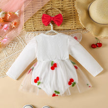 Carregar imagem no visualizador da galeria, Body blanco con falda de tul  y bordado de cerezas con vincha rojo
