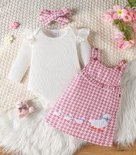 Cargar imagen en el visor de la galería, Body blanco con volados y vestido cuadrille rosa de patos con vincha
