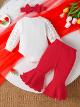 Cargar imagen en el visor de la galería, Body blanco de frutilla y pantalón pata ancha con vincha rojo
