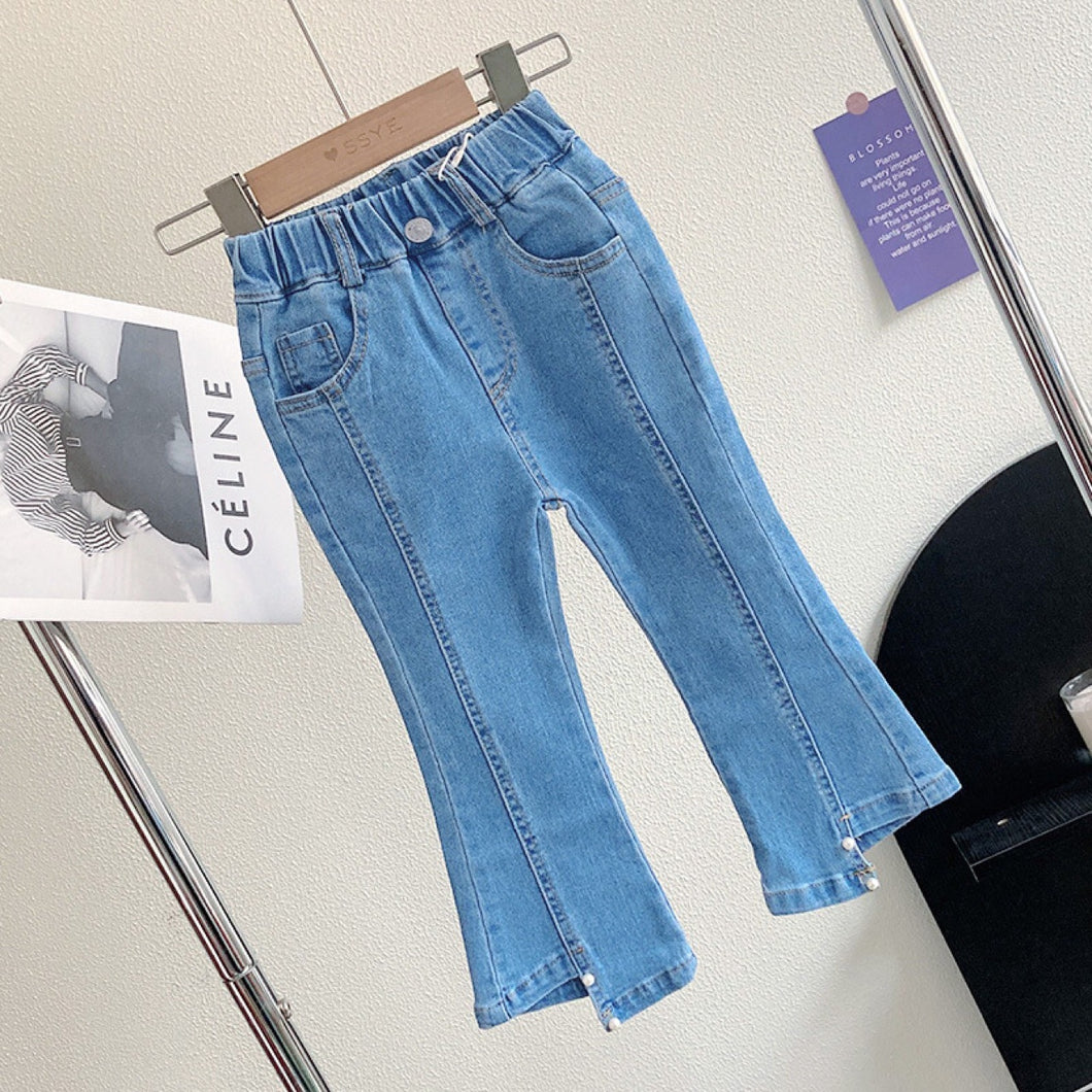 Pantalón pata ancha jeans con detales de perlas
