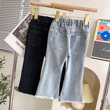 Cargar imagen en el visor de la galería, Pantalón pata ancha jeans con bolsillos
