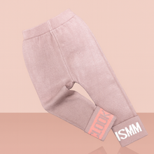 Cargar imagen en el visor de la galería, Pantalón de hilo con detalles de letras
