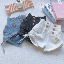 Carregar imagem no visualizador da galeria, Short jeans cintura alta con botones
