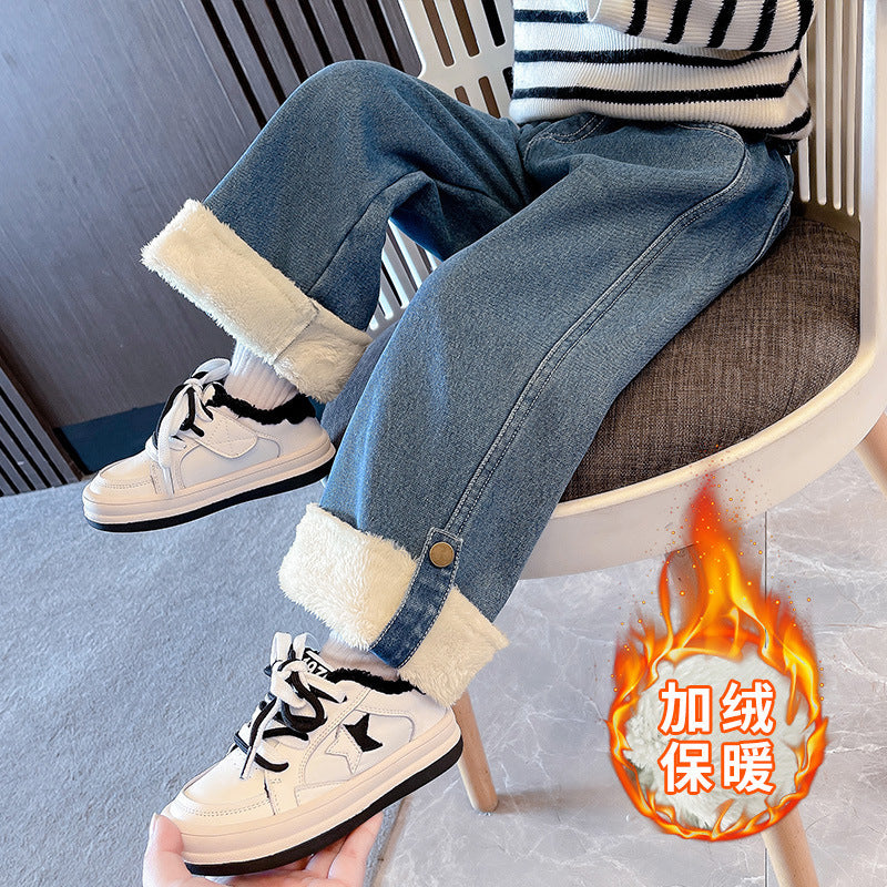 Pantalón jeans con forro peludo