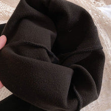 Carregar imagem no visualizador da galeria, Pantalón negro con forro polar
