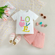 Cargar imagen en el visor de la galería, Remera blanco con letras y short rosa
