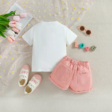 Cargar imagen en el visor de la galería, Remera blanco con letras y short rosa
