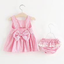Carregar imagem no visualizador da galeria, Blusa con cubre pañal a rayas y volados broderie con moño
