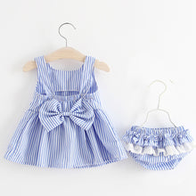 Carregar imagem no visualizador da galeria, Blusa con cubre pañal a rayas y volados broderie con moño
