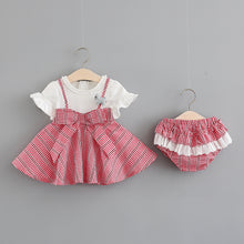 Carregar imagem no visualizador da galeria, Blusa blanca con detalles cuadrille y cubre pañal con volados broderie
