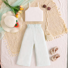 Carregar imagem no visualizador da galeria, Crop blanco de arcoiris y pantalón tipo palazo con pompom
