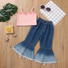Carregar imagem no visualizador da galeria, Crop top rosa acanalado y pantalón jeans pata ancha
