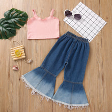 Carregar imagem no visualizador da galeria, Crop top rosa acanalado y pantalón jeans pata ancha
