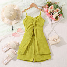Carregar imagem no visualizador da galeria, Blusa con abertura enfrente con short verde limón
