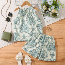 Carregar imagem no visualizador da galeria, Blusa y short crema con estampas verde
