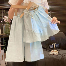 Carregar imagem no visualizador da galeria, Blusa con volados y pantalón palazo con sombrero
