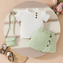 Carregar imagem no visualizador da galeria, Blusa blanco acanalado y short pollera con cartera
