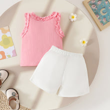 Carregar imagem no visualizador da galeria, Blusa rosa con volados y short blanco con flores
