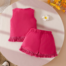 Carregar imagem no visualizador da galeria, Blusa con bordados de flores y short con flecos
