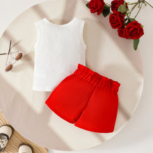Carregar imagem no visualizador da galeria, Blusa acanalado blanco de flor y short rojo
