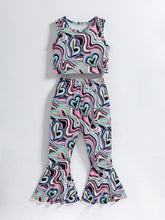 Cargar imagen en el visor de la galería, Crop top y pantalón pata ancha con estampas de corazones colorido
