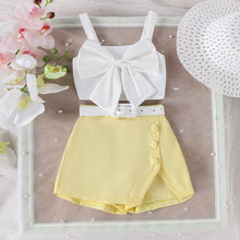 Carregar imagem no visualizador da galeria, Crop blanco con moño y short pollera con cinto
