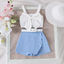 Carregar imagem no visualizador da galeria, Crop blanco con moño y short pollera con cinto
