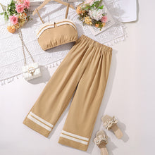 Carregar imagem no visualizador da galeria, Crop y pantalón beige con detalles en blanco
