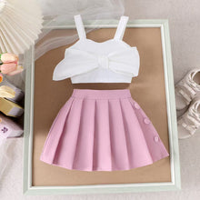 Cargar imagen en el visor de la galería, Crop con moño blanco y short pollera tableado
